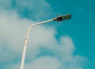 Lampa uliczna a bezpieczeństwo na drodze